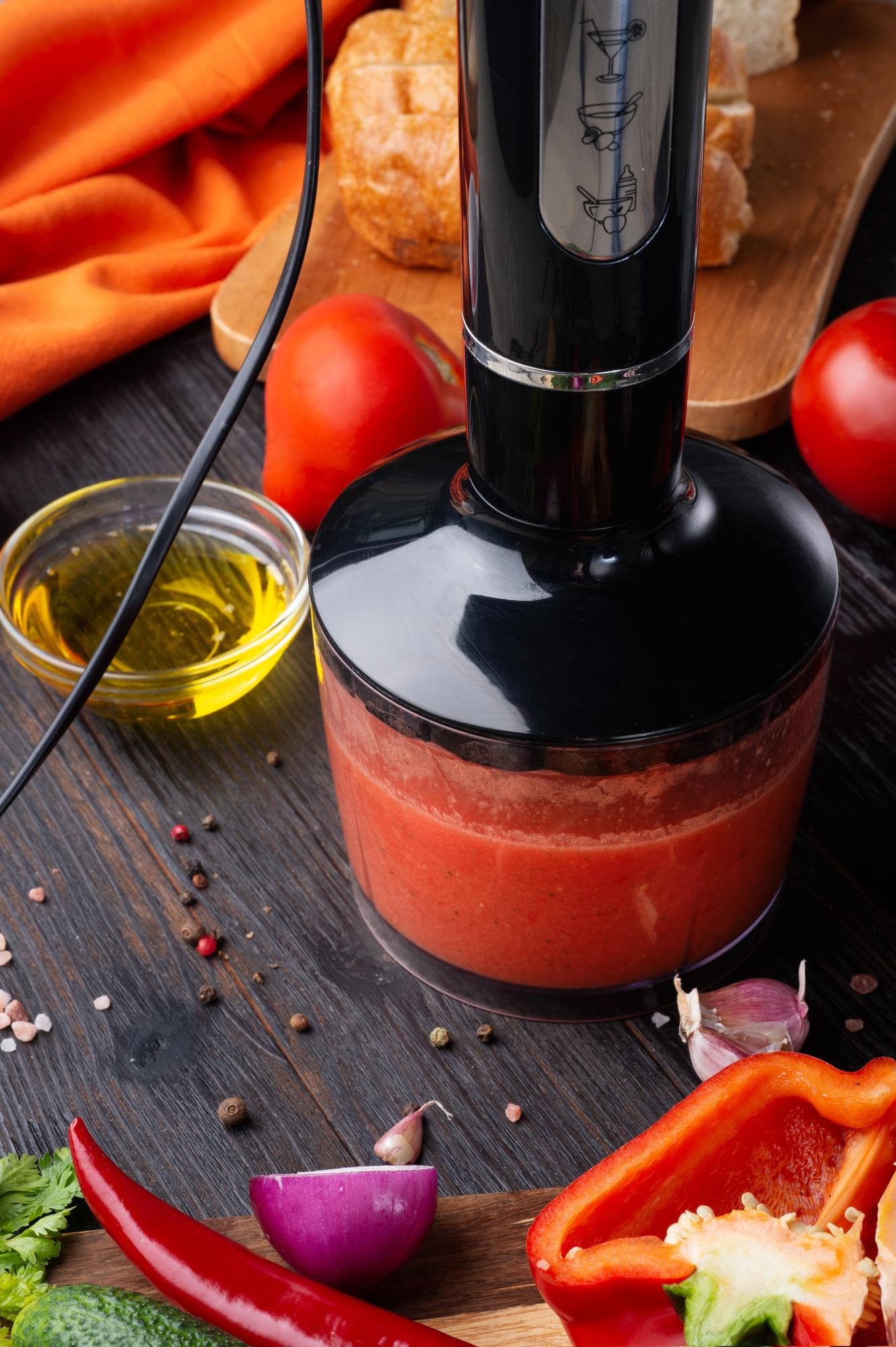 Dettaglio salsa e attrezzi