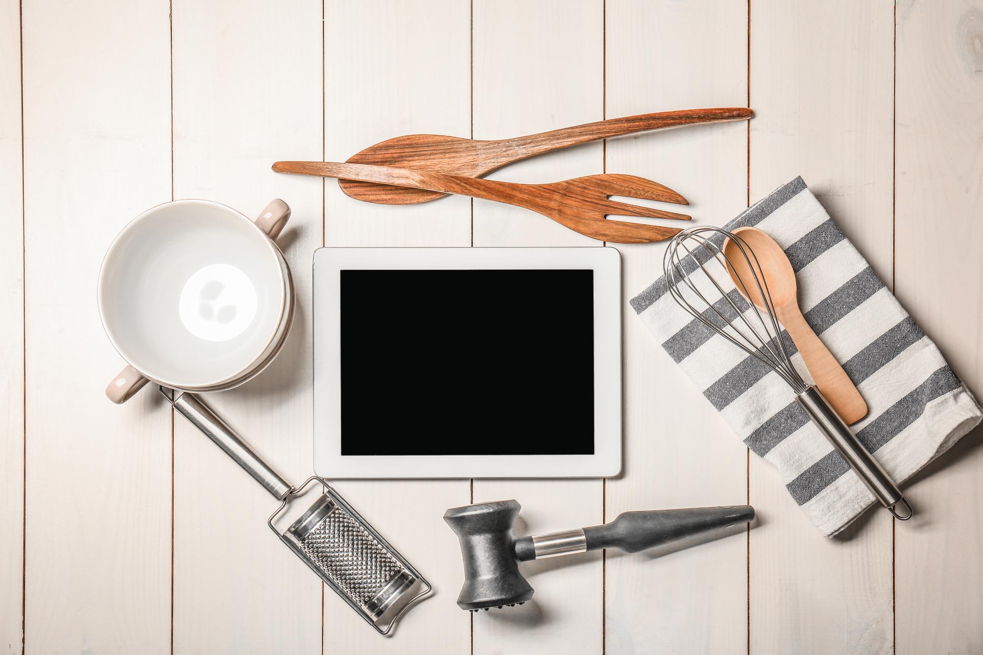 Set di attrezzi da cucina moderno